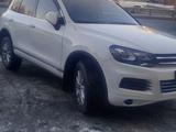 Volkswagen Touareg 2010 года за 10 500 000 тг. в Алматы – фото 3