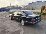 Mercedes-Benz E 280 1994 года за 2 800 000 тг. в Астана