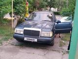 Mercedes-Benz E 200 1990 года за 1 150 000 тг. в Тараз – фото 3