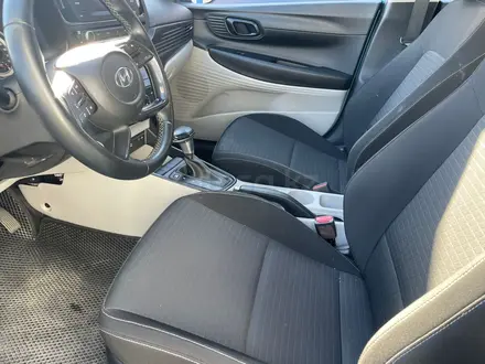 Hyundai i20 2023 года за 6 450 000 тг. в Усть-Каменогорск – фото 9