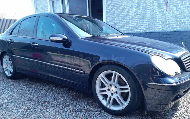 Mercedes-Benz C 240 2000 годаfor4 000 000 тг. в Алматы