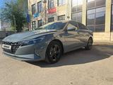 Hyundai Elantra 2021 года за 8 200 000 тг. в Уральск – фото 2
