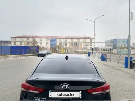 Hyundai Elantra 2018 года за 6 850 000 тг. в Актау – фото 9