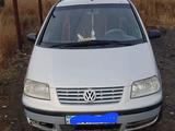 Volkswagen Sharan 2000 года за 3 000 000 тг. в Кокшетау