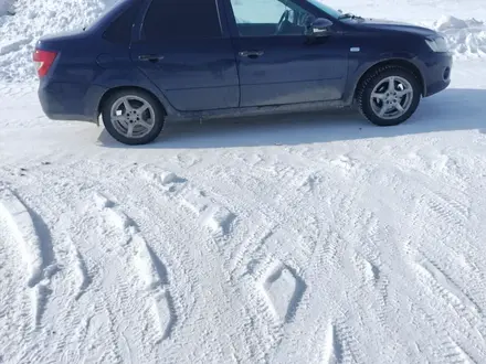 ВАЗ (Lada) Granta 2190 2014 года за 2 000 000 тг. в Актобе – фото 3