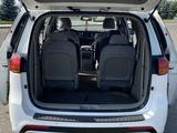 Kia Carnival 2017 года за 13 000 000 тг. в Талдыкорган – фото 3