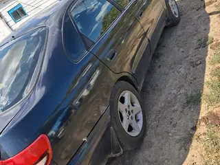 Toyota Carina E
