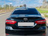 Toyota Camry 2018 годаfor13 500 000 тг. в Астана – фото 3