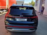 Hyundai Santa Fe 2021 года за 18 000 000 тг. в Уральск – фото 4