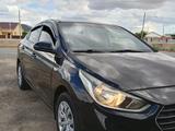 Hyundai Solaris 2019 года за 3 500 000 тг. в Атырау – фото 4