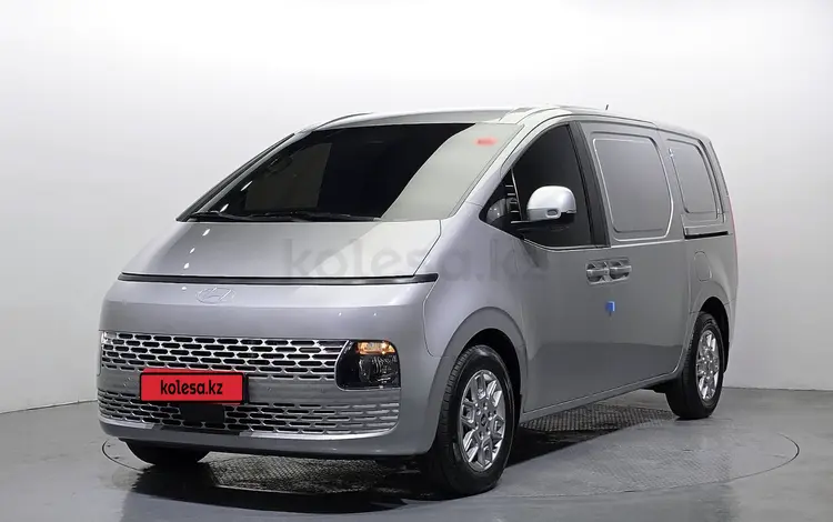 Hyundai Staria Van 2025 года за 17 800 000 тг. в Астана