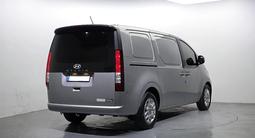 Hyundai Staria Van 2025 года за 17 800 000 тг. в Астана – фото 3