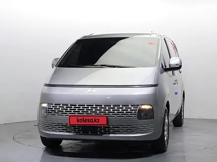 Hyundai Staria Van 2025 года за 17 800 000 тг. в Астана – фото 2