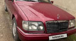 Mercedes-Benz E 200 1993 годаүшін2 100 000 тг. в Талдыкорган – фото 2