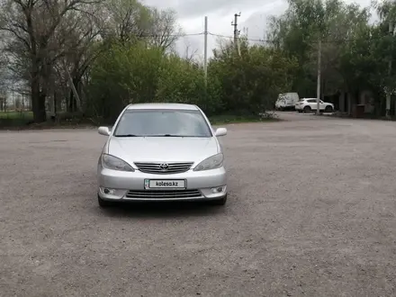 Toyota Camry 2005 года за 5 200 000 тг. в Караганда – фото 3