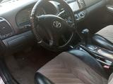 Toyota Camry 2002 года за 4 000 000 тг. в Отеген-Батыр – фото 3