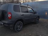 Chevrolet Niva 2012 года за 2 000 000 тг. в Атырау – фото 4