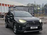 Toyota RAV4 2020 года за 12 650 000 тг. в Астана – фото 2