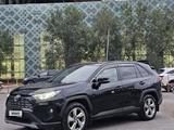 Toyota RAV4 2020 года за 12 650 000 тг. в Астана