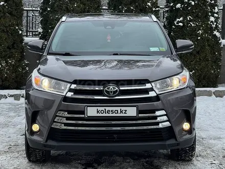 Toyota Highlander 2019 года за 20 000 000 тг. в Алматы – фото 7