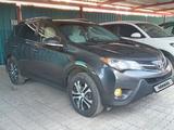 Toyota RAV4 2014 года за 9 900 000 тг. в Актобе – фото 2