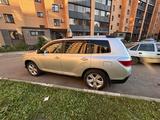 Toyota Highlander 2011 годаfor12 650 000 тг. в Петропавловск