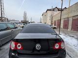 Volkswagen Passat 2005 годаүшін2 450 000 тг. в Уральск – фото 4