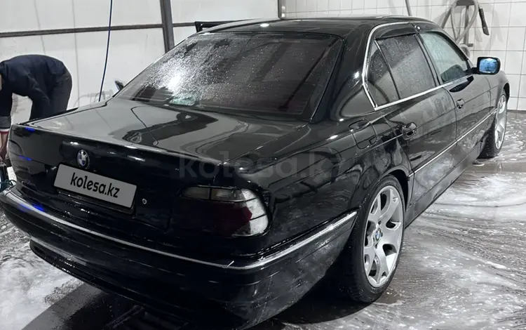 BMW 735 1995 года за 2 400 000 тг. в Астана