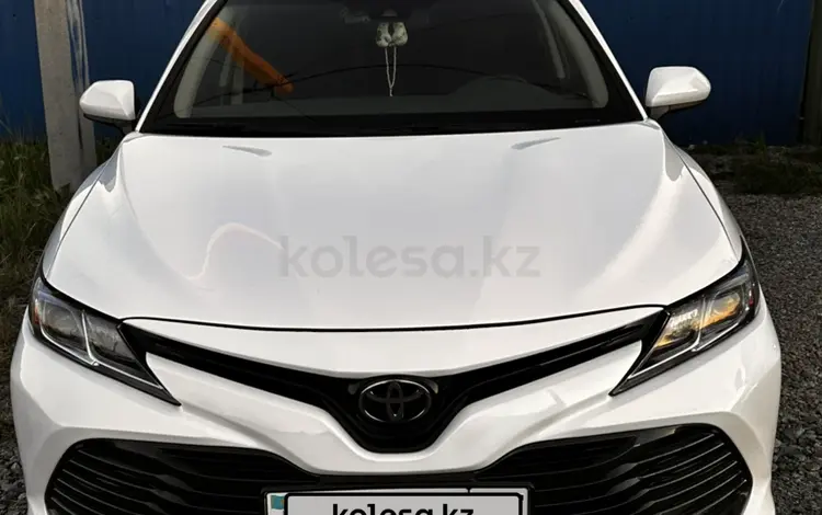 Toyota Camry 2018 года за 11 000 000 тг. в Астана