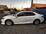 Toyota Camry 2018 годаүшін10 000 000 тг. в Астана – фото 3