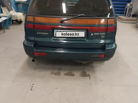 Mitsubishi Space Wagon 1997 года за 2 700 000 тг. в Павлодар