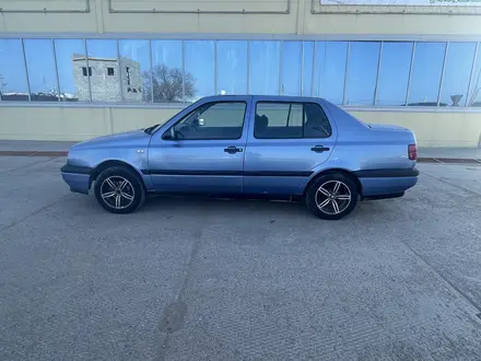 Volkswagen Vento 1992 года за 1 350 000 тг. в Уральск – фото 3