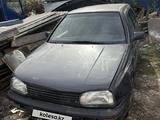 Volkswagen Golf 1995 года за 750 000 тг. в Алматы