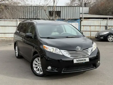 Toyota Sienna 2014 года за 13 500 000 тг. в Алматы