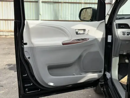 Toyota Sienna 2014 года за 13 500 000 тг. в Алматы – фото 13