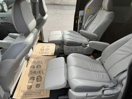 Toyota Sienna 2014 года за 13 500 000 тг. в Алматы – фото 18