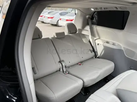 Toyota Sienna 2014 года за 13 500 000 тг. в Алматы – фото 26