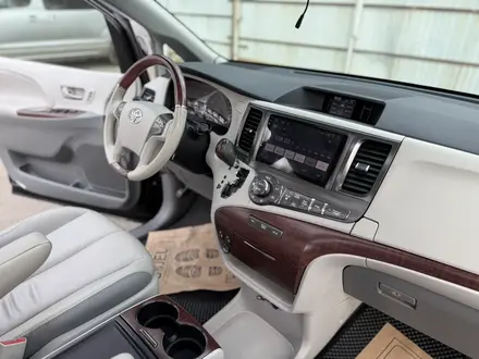 Toyota Sienna 2014 года за 13 500 000 тг. в Алматы – фото 36