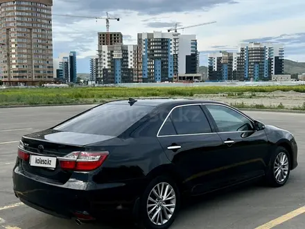 Toyota Camry 2017 года за 11 700 000 тг. в Усть-Каменогорск – фото 4