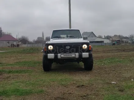 Nissan Patrol 1992 года за 2 800 000 тг. в Алматы