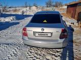 Volkswagen Passat 2005 годаүшін2 800 000 тг. в Степногорск – фото 2