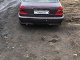 Mercedes-Benz C 200 1995 года за 1 000 000 тг. в Семей – фото 4