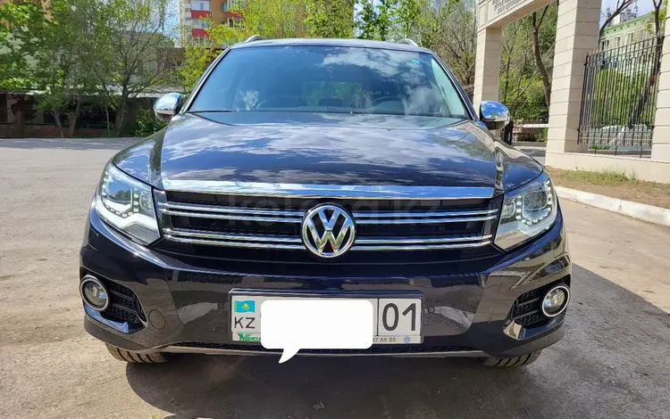 Volkswagen Tiguan 2015 года за 10 900 000 тг. в Астана