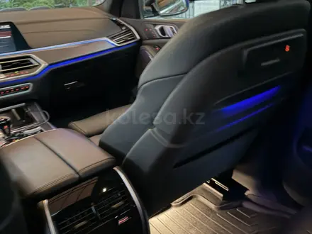 BMW X5 2019 года за 26 500 000 тг. в Алматы – фото 14