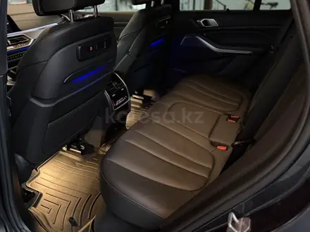BMW X5 2019 года за 26 500 000 тг. в Алматы – фото 20
