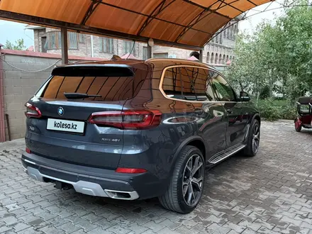 BMW X5 2019 года за 26 500 000 тг. в Алматы – фото 32