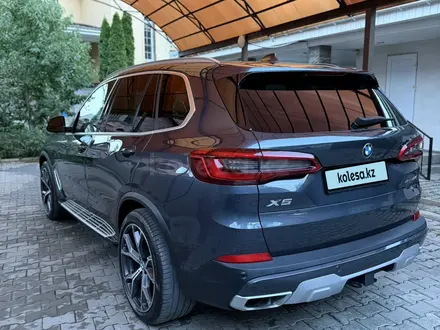 BMW X5 2019 года за 26 500 000 тг. в Алматы – фото 34