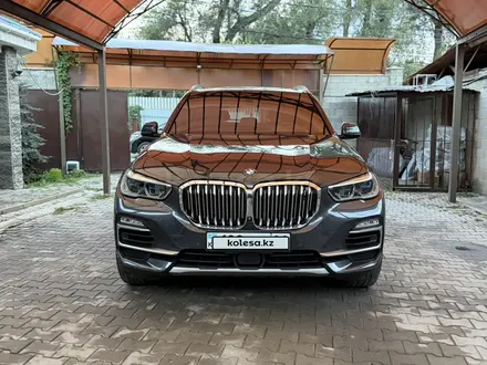 BMW X5 2019 года за 26 500 000 тг. в Алматы – фото 48