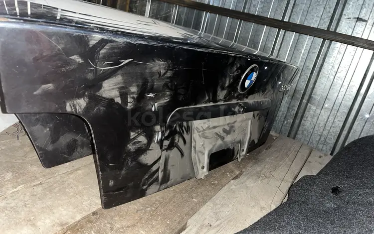 Крышка багажника на BMW e36 за 100 тг. в Алматы