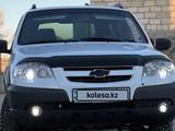 Chevrolet Niva 2015 годаfor3 250 000 тг. в Актау – фото 3